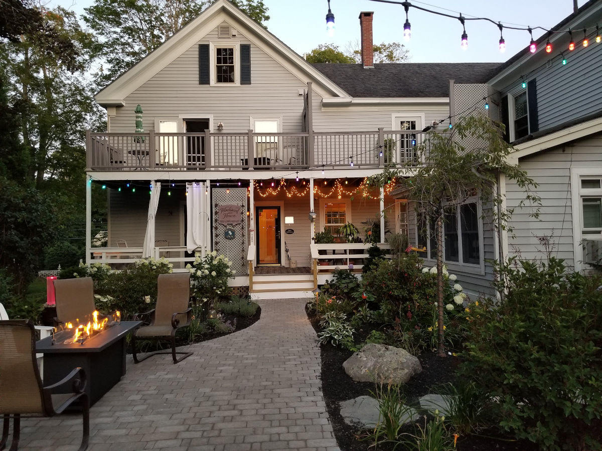 Windward-House-Backyard-with-Firepit